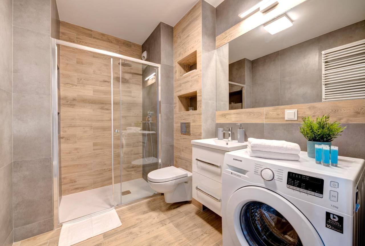 גדנסק Live & Travel Apartments - Waterlane Island מראה חיצוני תמונה
